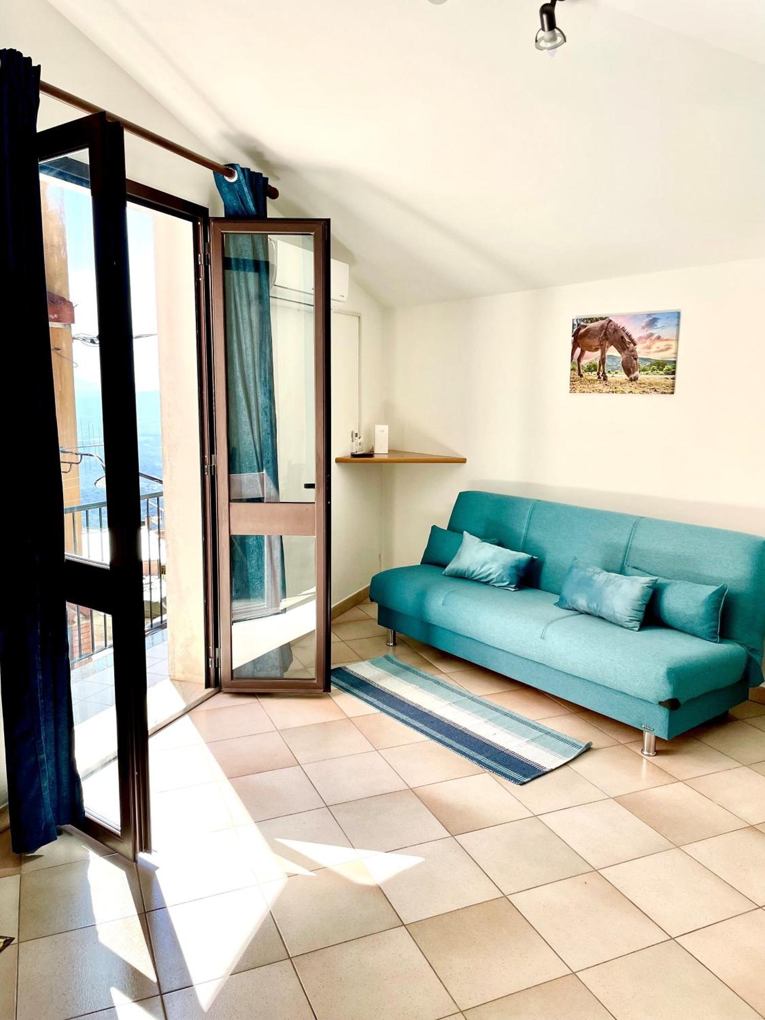 “genna 'e Su Monte” Vakantiehuis Baunei